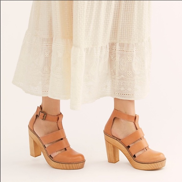 Free People Shoes - Free People Mix It Up Natural Platform Size 7